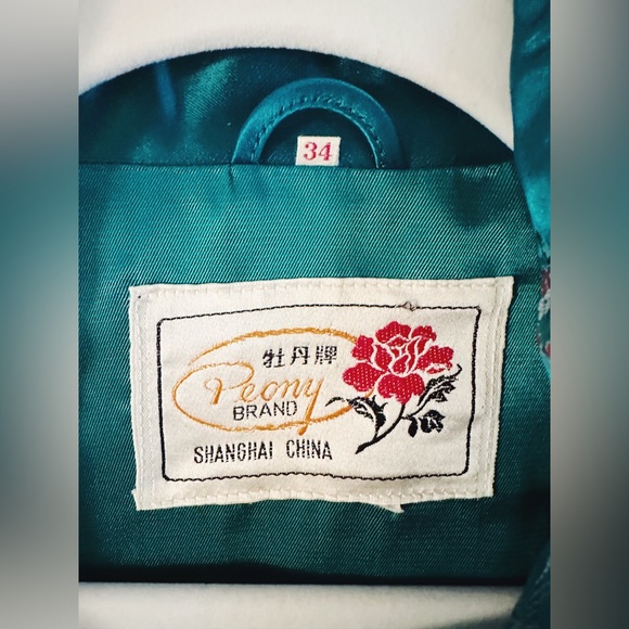 Authentic Silk Kimono by Peony of Shanghai - Picture 5 of 5